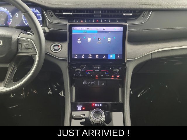 Used 2024 Jeep Grand Cherokee Limited AWD/4WD image 21