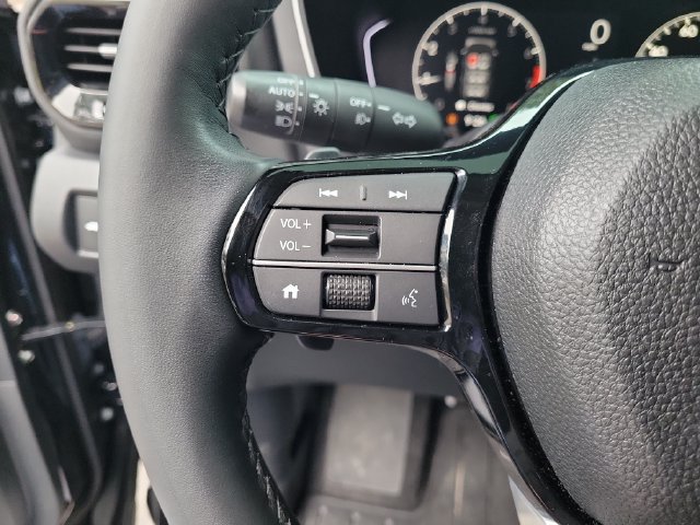 Used 2025 Honda Pilot EX-L image 24