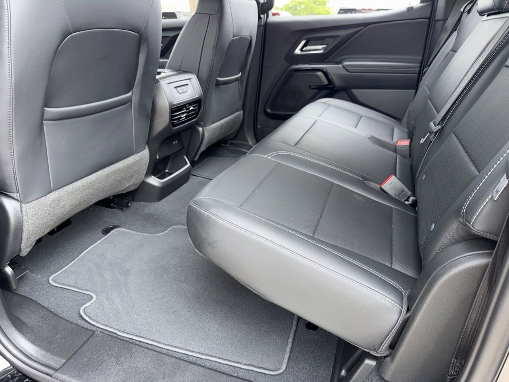 Used 2025 Chevrolet Silverado EV LT AWD/4WD image 34