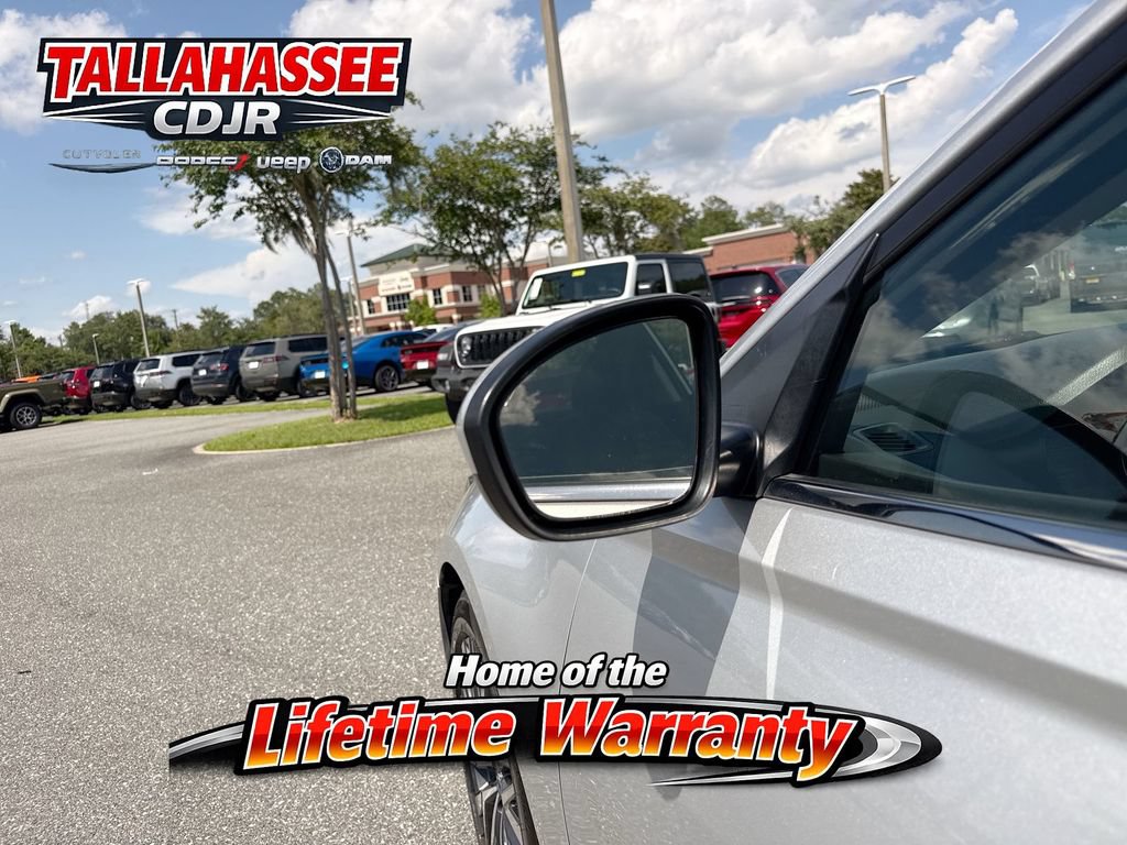 Used 2023 Nissan Altima 2.5 SV FWD image 12