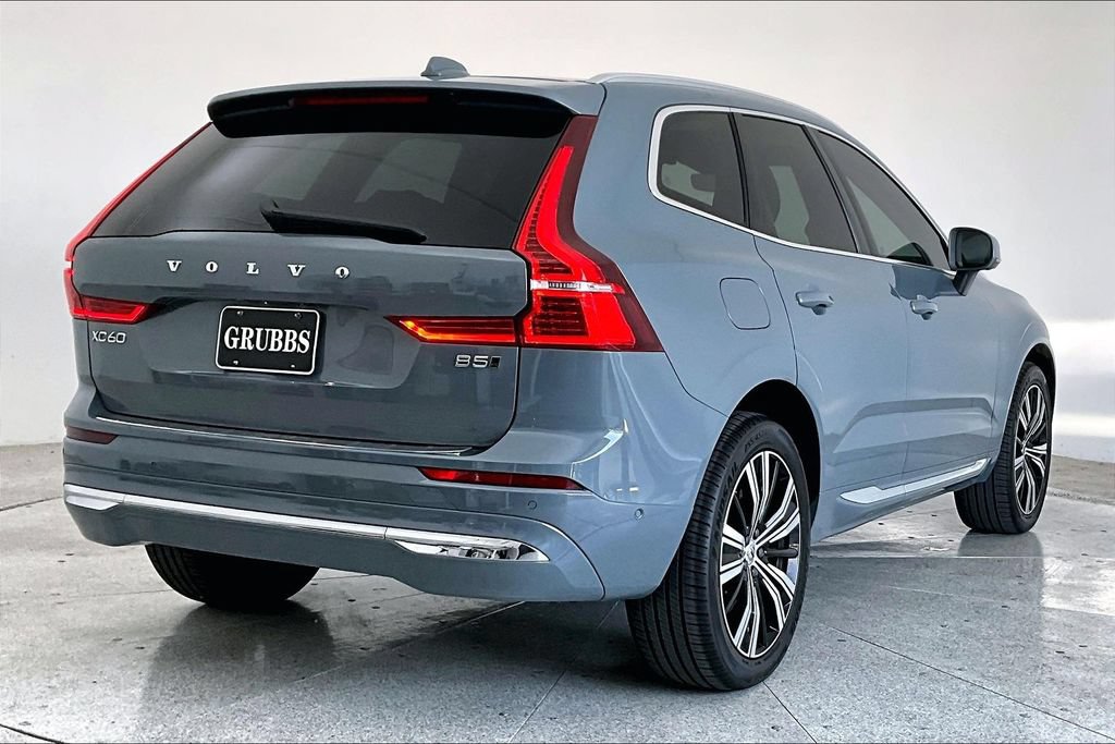 Certified 2023 Volvo XC60 B5 Plus AWD/4WD image 2