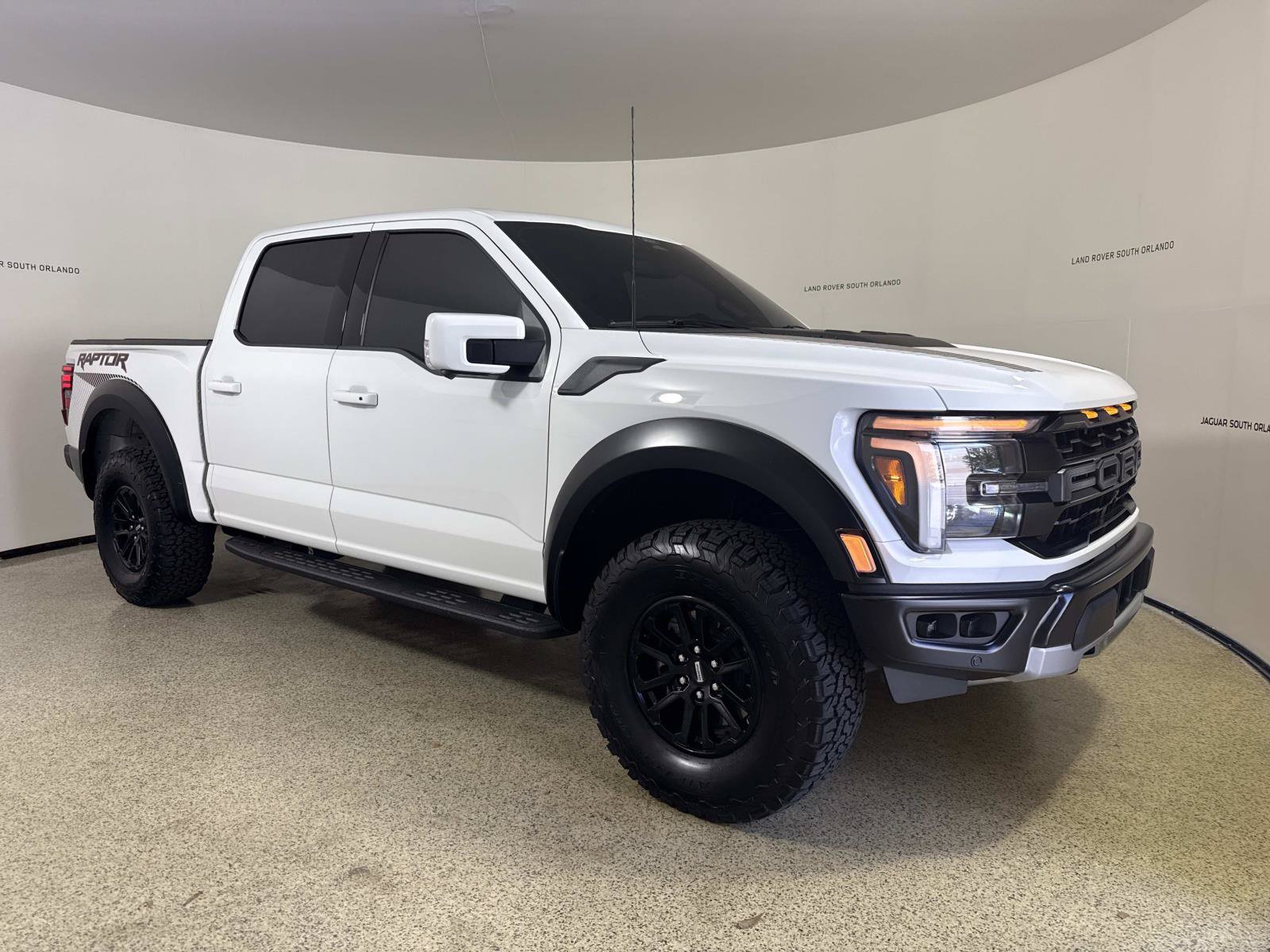 Used 2025 Ford F150 Raptor AWD/4WD image 7
