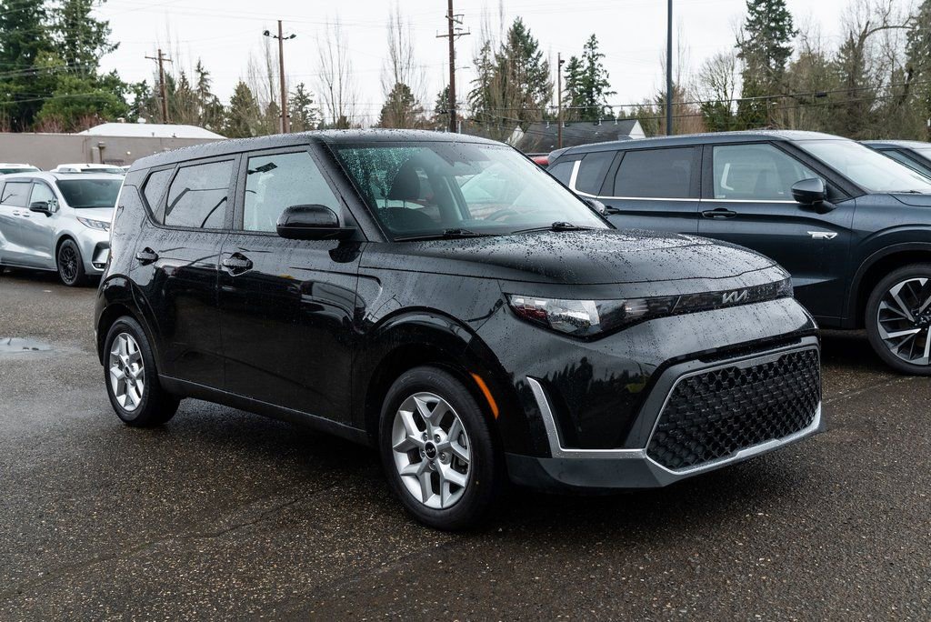 Used 2024 Kia Soul LX w/ Option Group 015