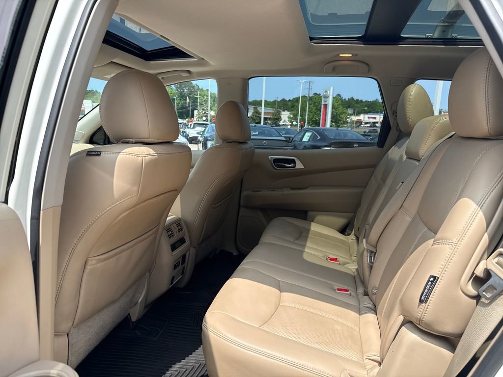 Used 2019 Nissan Pathfinder Platinum FWD image 26