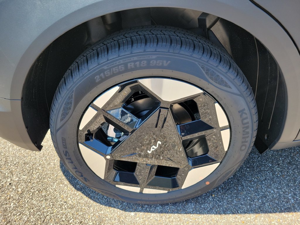 New 2027 Kia Seltos S FWD image 10