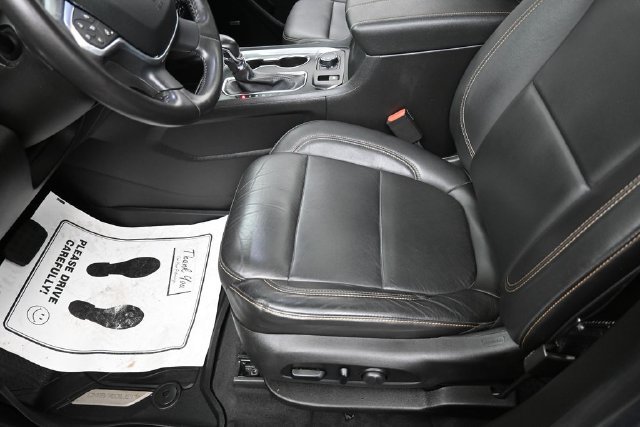 Used 2021 Chevrolet Traverse LT w/ LT Premium Package FWD image 15
