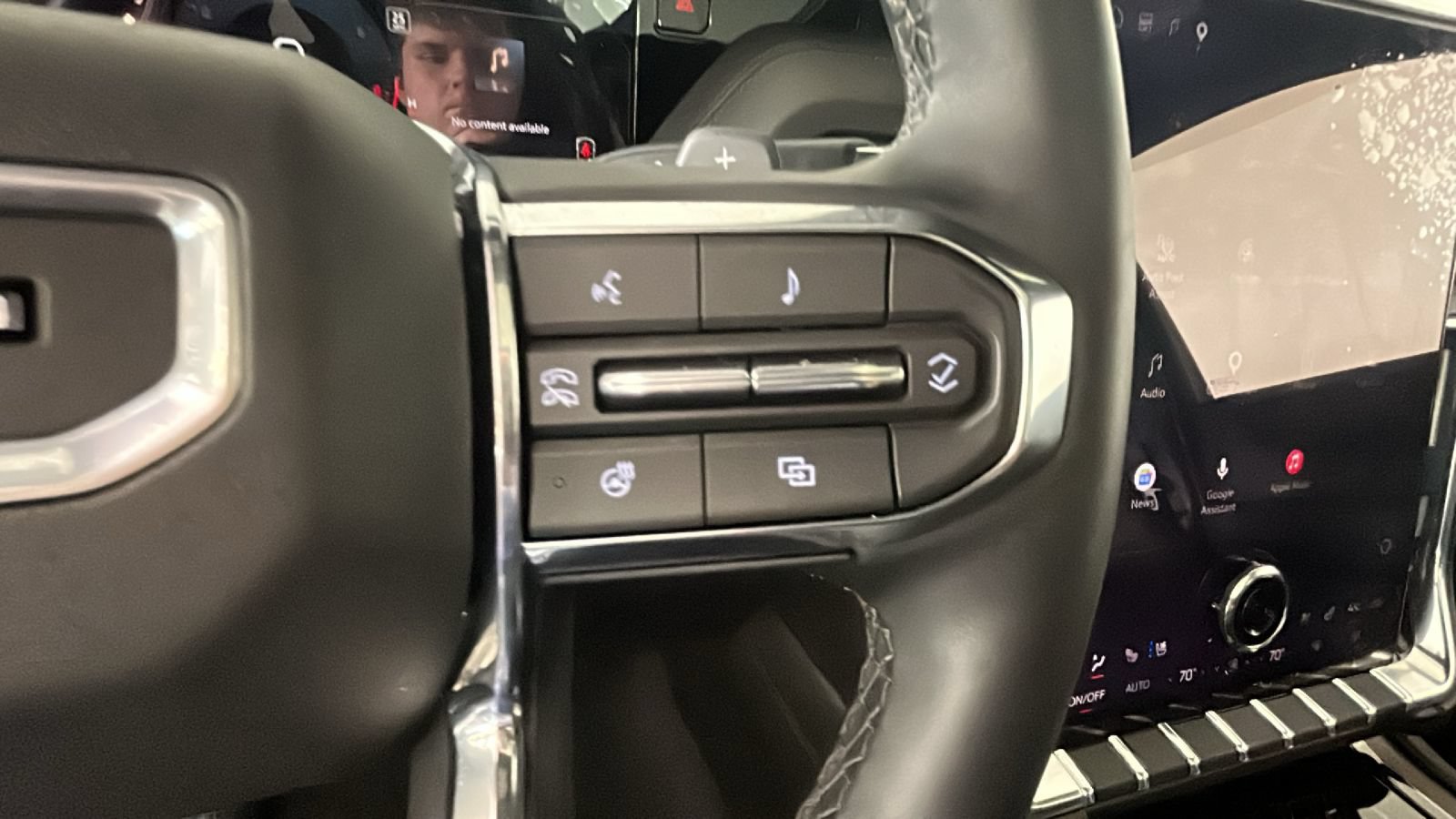 New 2026 GMC Yukon Denali w/ Sun & Power Step Package AWD/4WD image 20