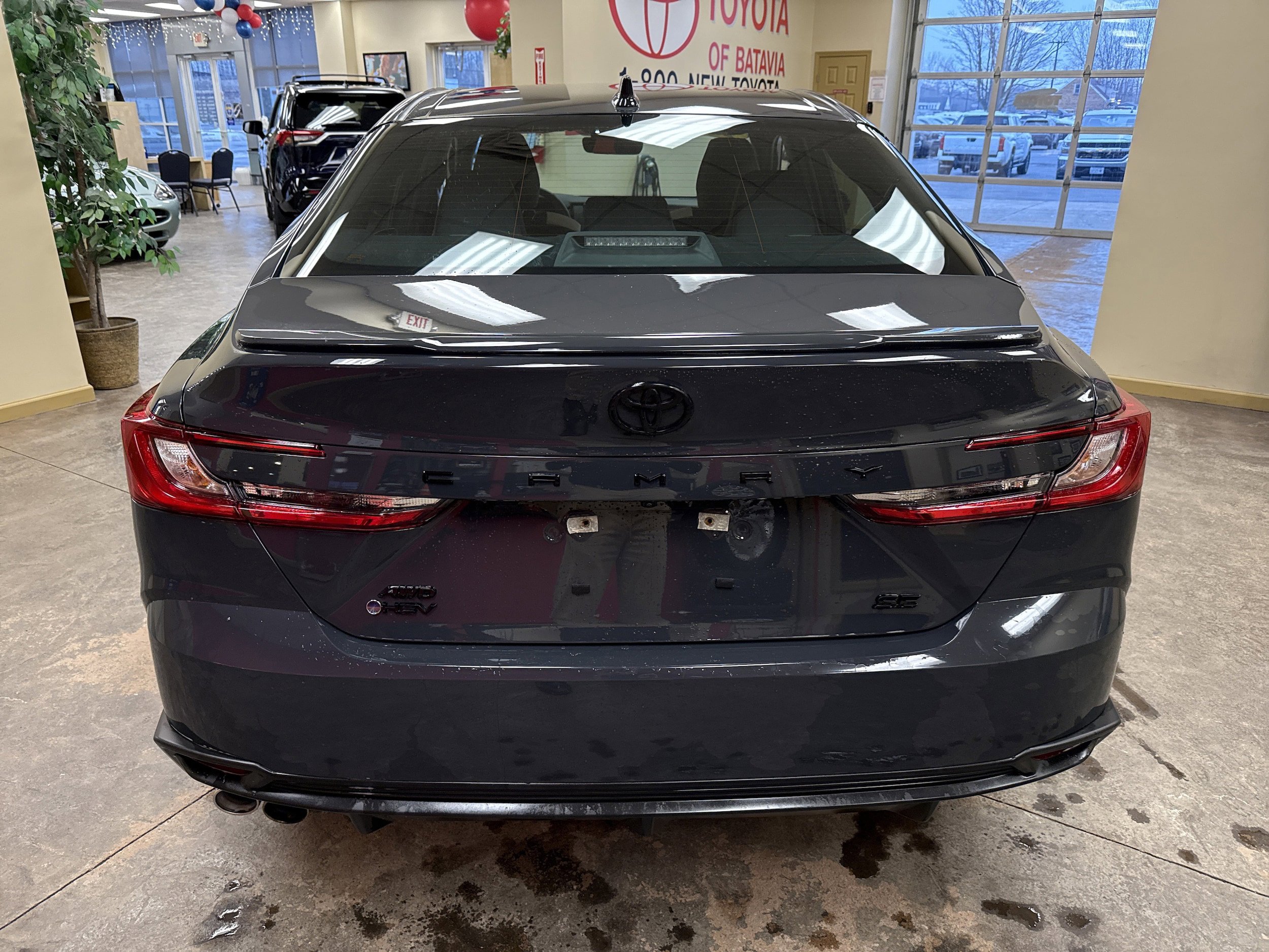 Used 2025 Toyota Camry SE w/ Convenience Package AWD/4WD image 17