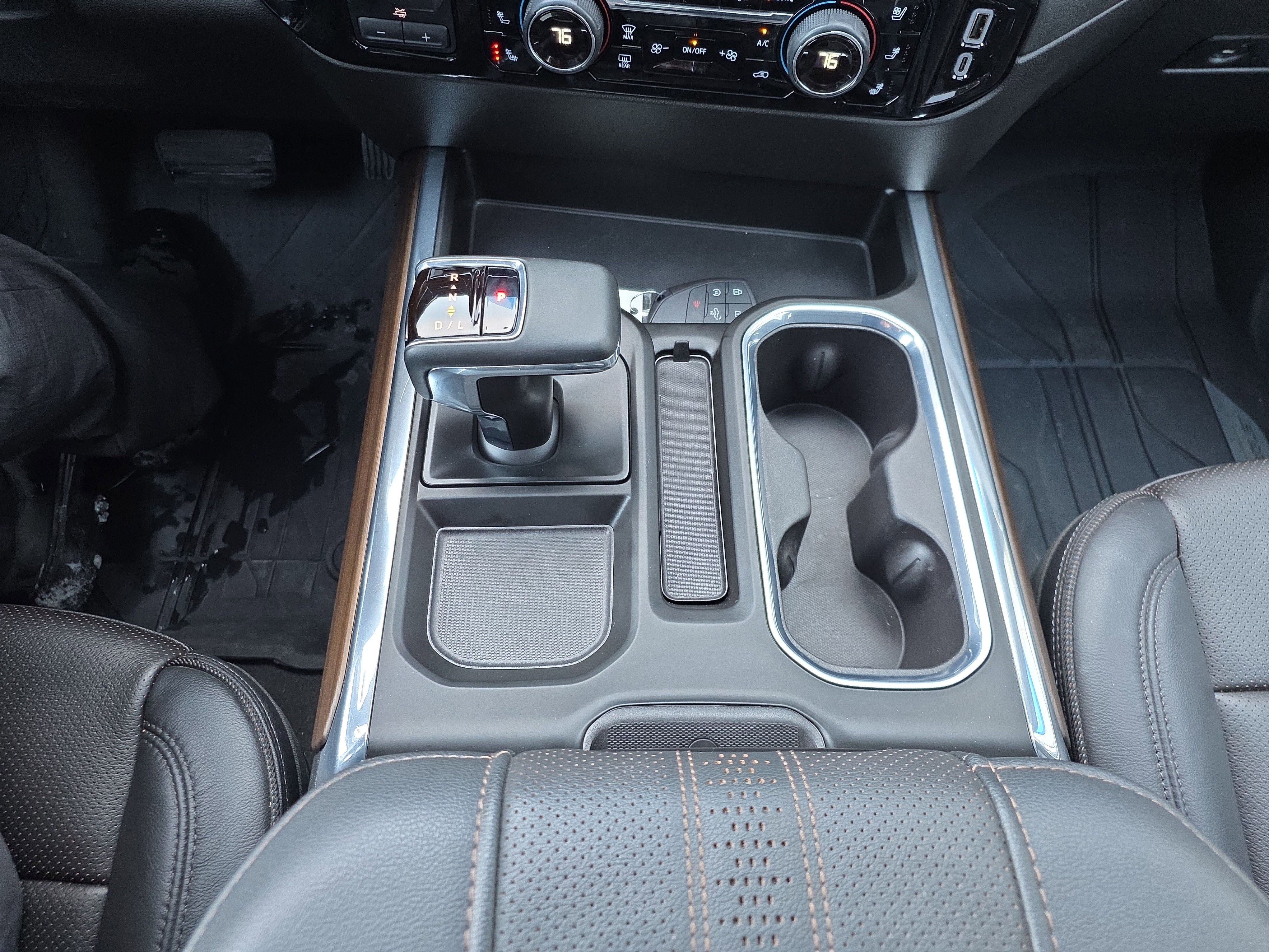 Used 2024 Chevrolet Silverado 1500 High Country w/ High Country Premium Package image 26