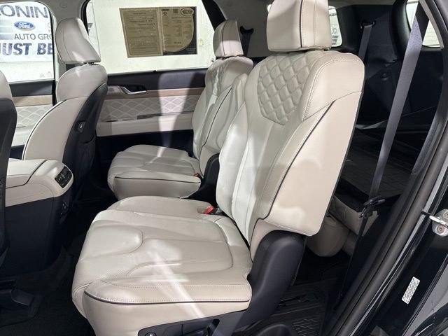 Used 2022 Hyundai Palisade Calligraphy image 17
