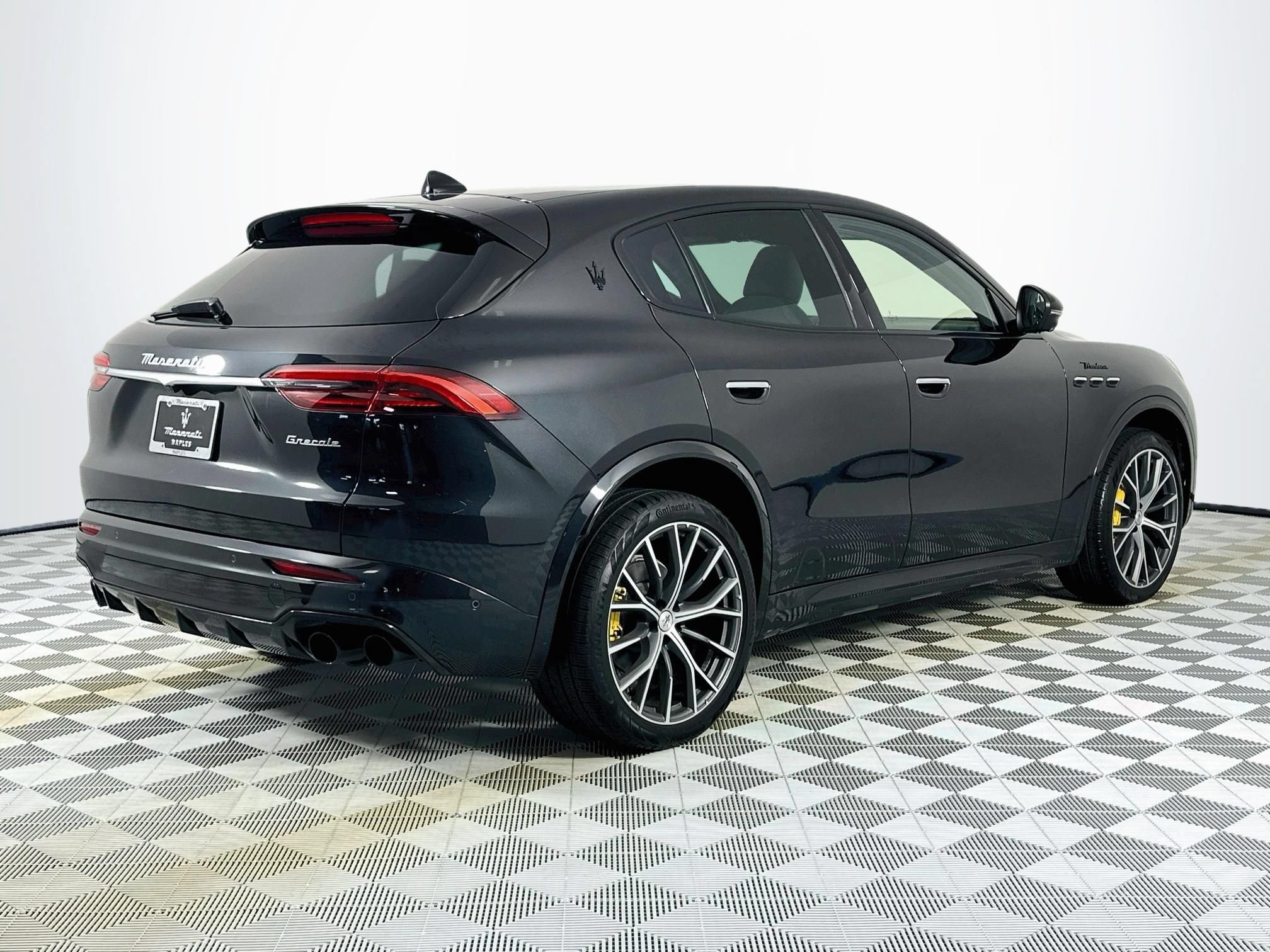 Used 2024 Maserati Grecale Modena AWD/4WD image 5