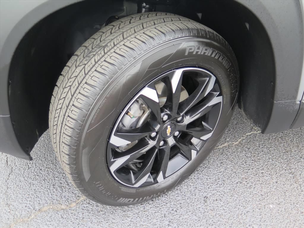 Used 2023 Chevrolet TrailBlazer LT AWD/4WD image 18