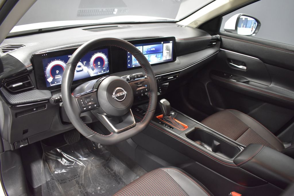 Certified 2025 Nissan Kicks SR image 4