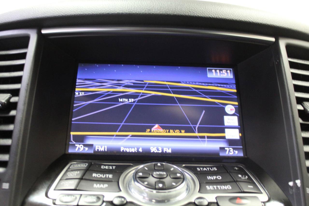 Used 2014 INFINITI QX70 AWD w/ Premium Package image 17