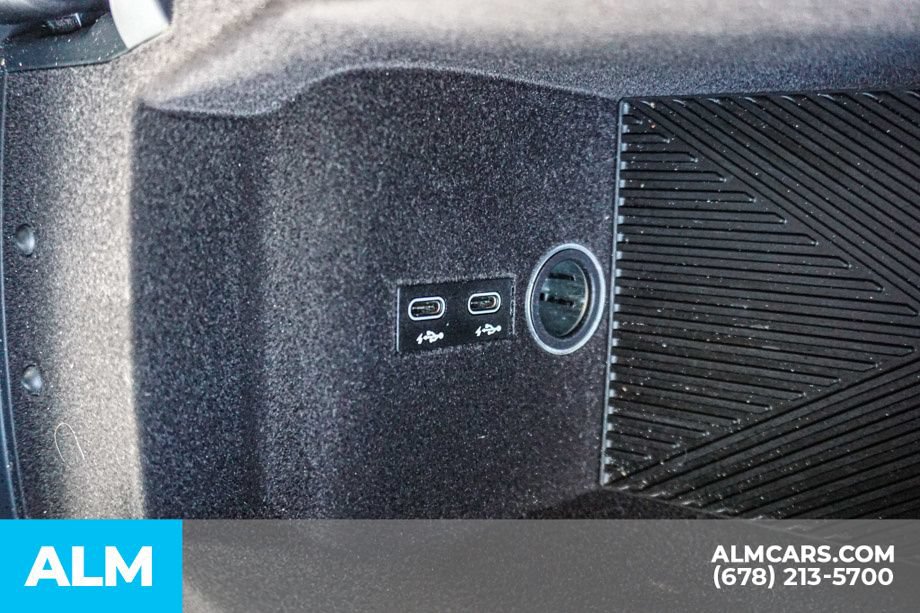 Used 2024 BMW 740i xDrive AWD/4WD image 46