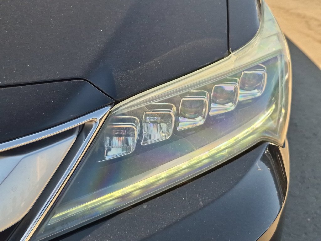 Used 2017 Acura ILX FWD image 25