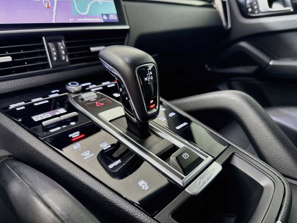Used 2020 Porsche Cayenne AWD/4WD image 19