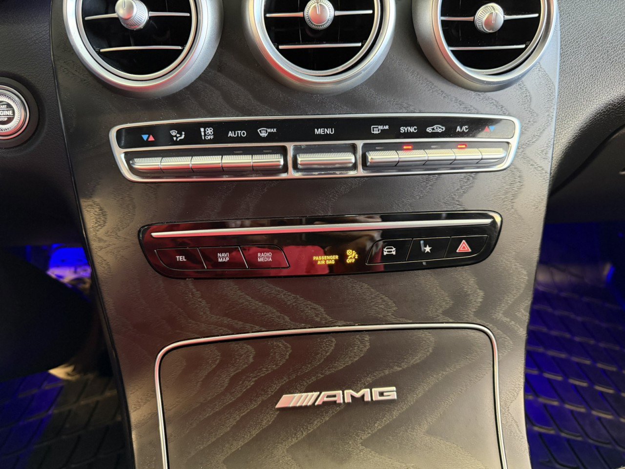 Used 2020 Mercedes-Benz GLC 63 AMG 4MATIC image 25