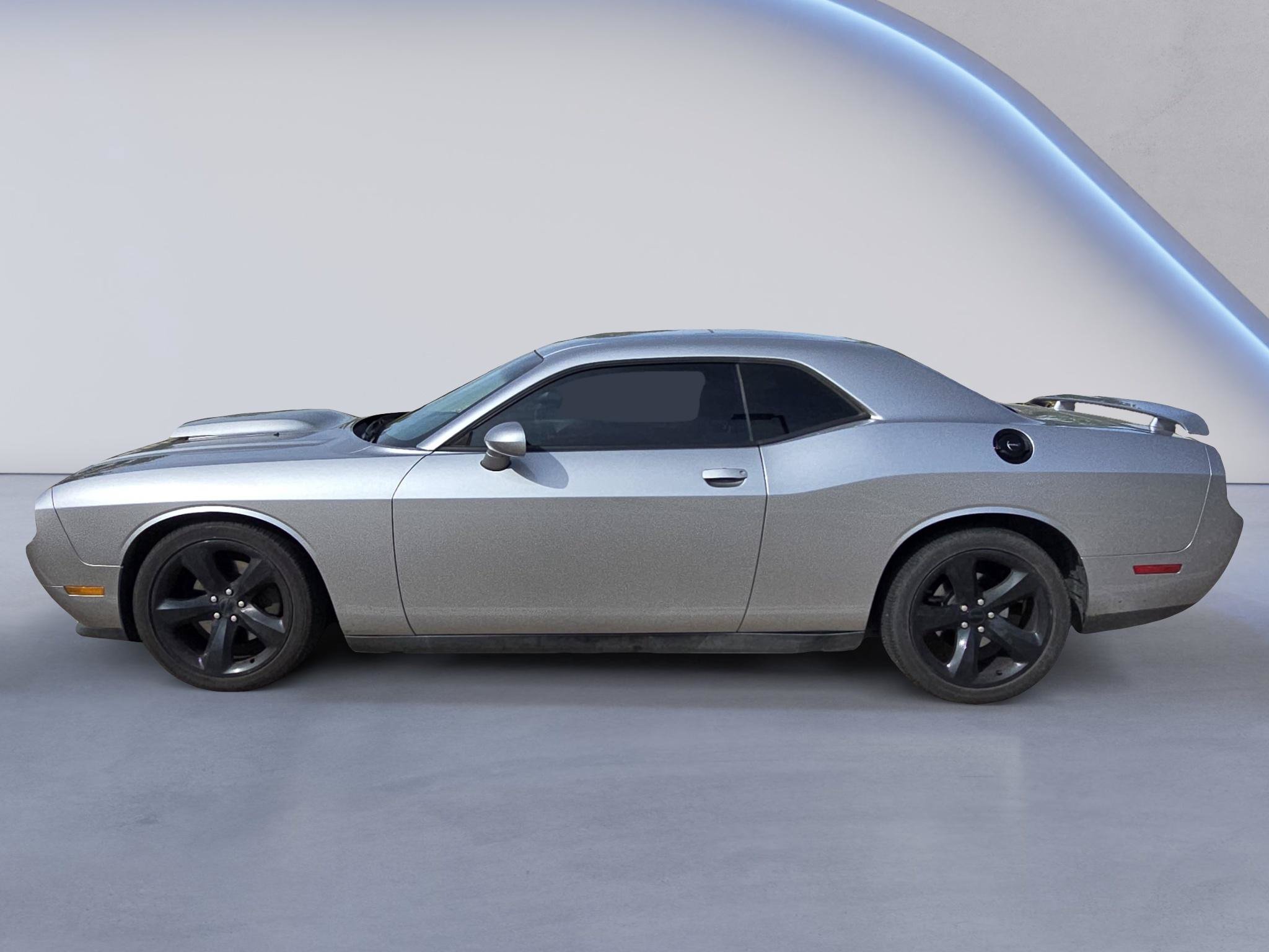 Used 2013 Dodge Challenger R/T w/ Blacktop Pkg RWD image 2