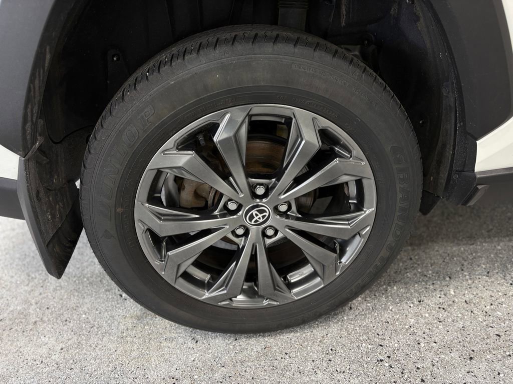 Used 2022 Toyota RAV4 Limited image 29