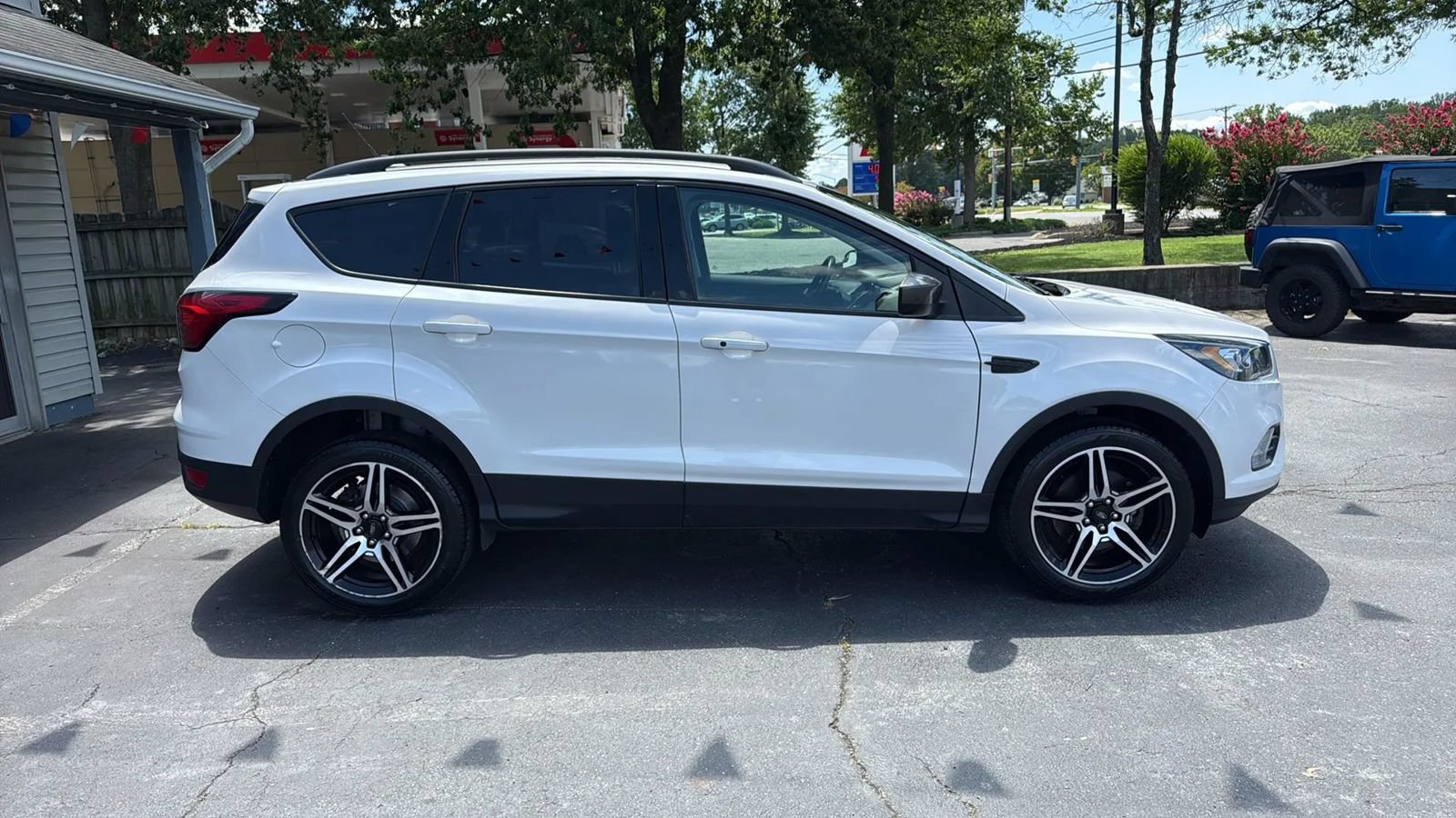 Used 2019 Ford Escape SEL AWD/4WD image 7