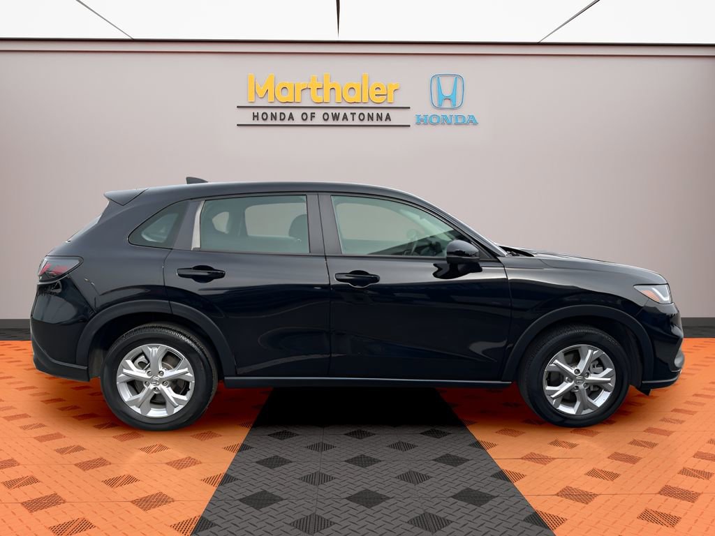 Used 2023 Honda HR-V LX image 6