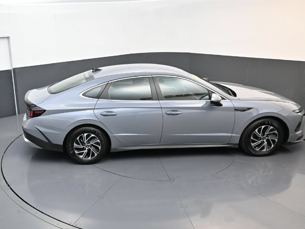 Certified 2026 Hyundai Sonata Blue FWD image 16