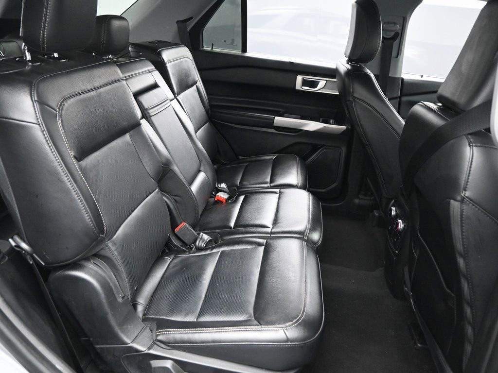 Used 2023 Ford Explorer Limited image 33