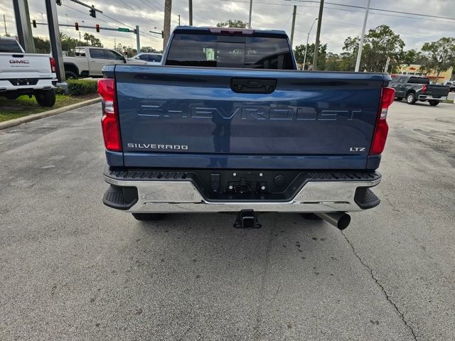 Used 2024 Chevrolet Silverado 2500 LTZ w/ LTZ Convenience Package image 4