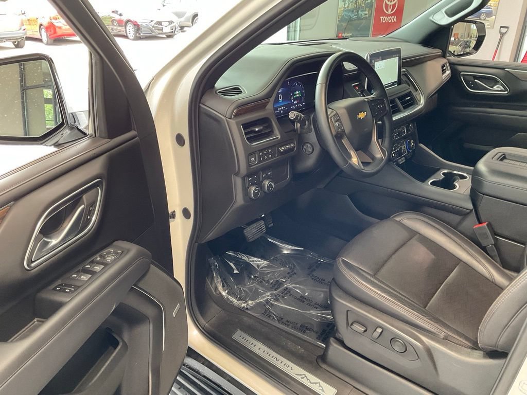Used 2024 Chevrolet Tahoe High Country AWD/4WD image 8