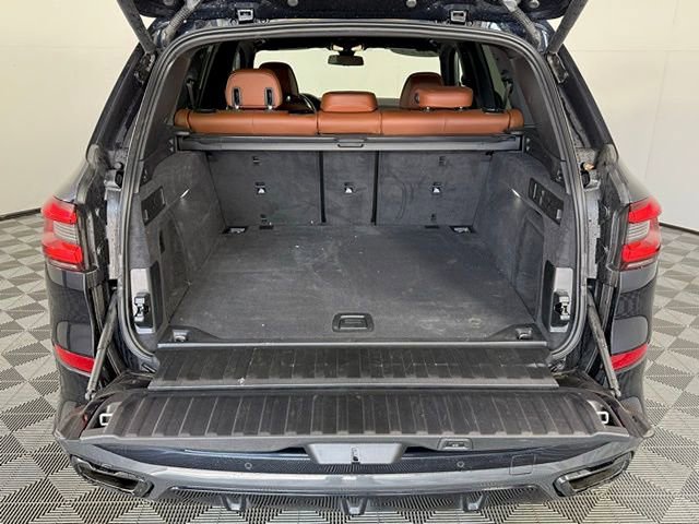 Used 2023 BMW X5 M50i AWD/4WD image 17
