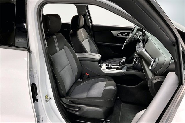 Used 2025 Chevrolet Blazer LT image 27