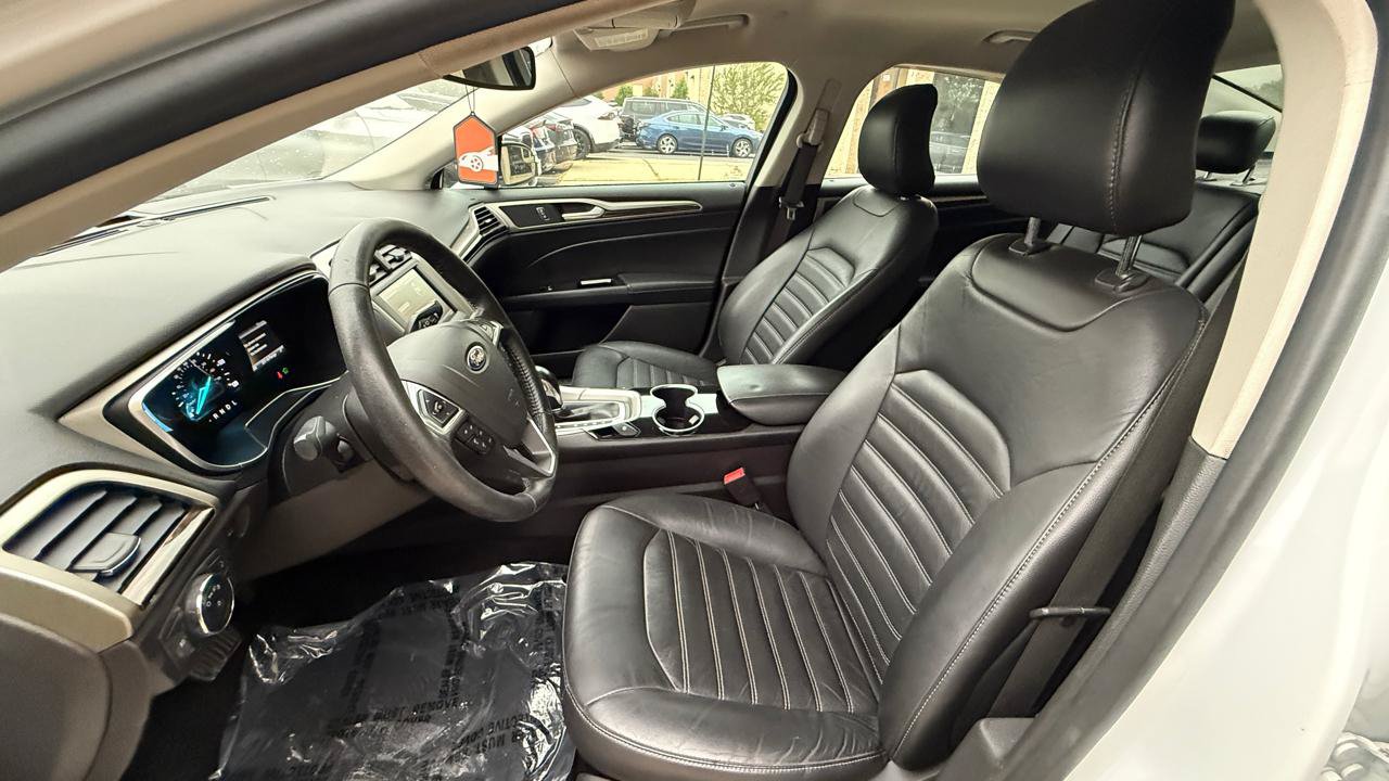 Used 2016 Ford Fusion Energi SE FWD image 10