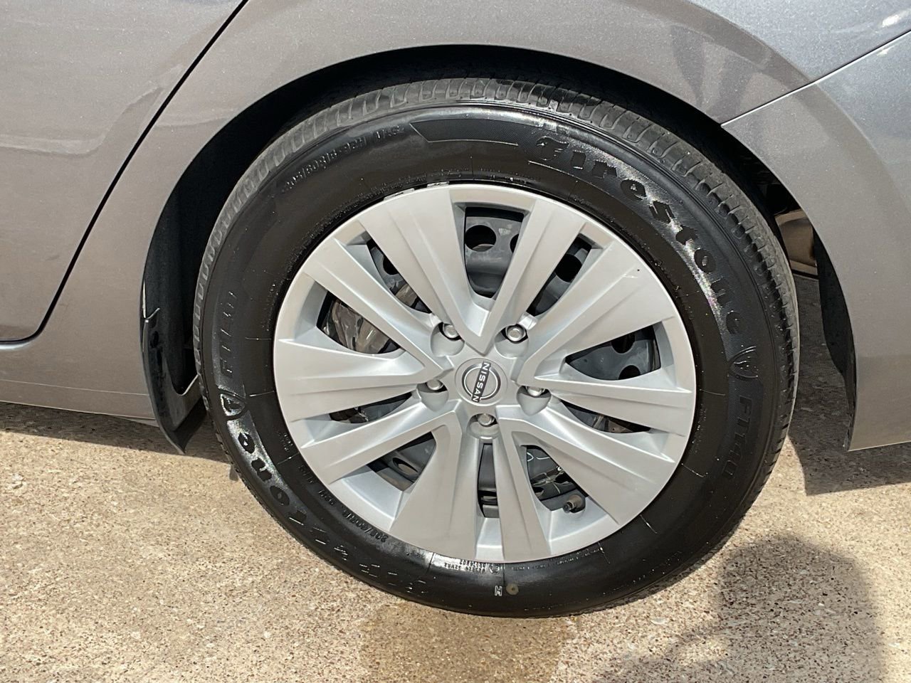 Used 2025 Nissan Sentra S image 8