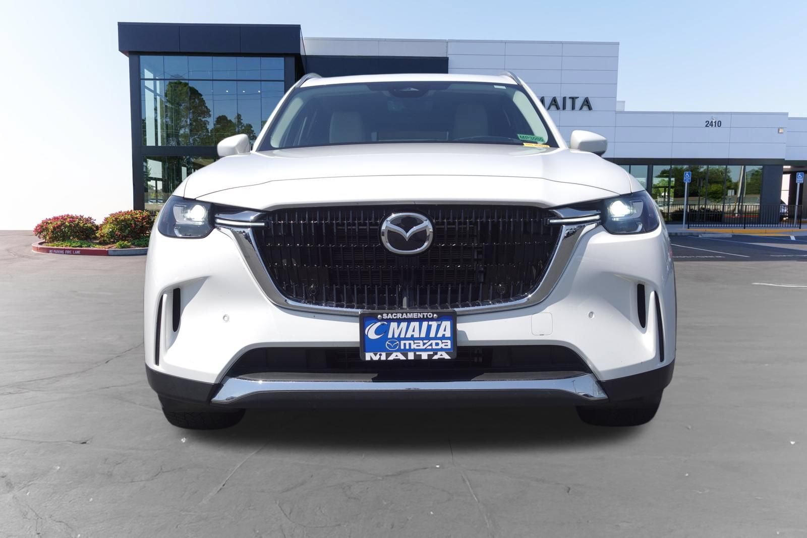 Certified 2024 MAZDA CX-90 Plug-In Hybrid w/ Premium Pkg AWD/4WD image 10