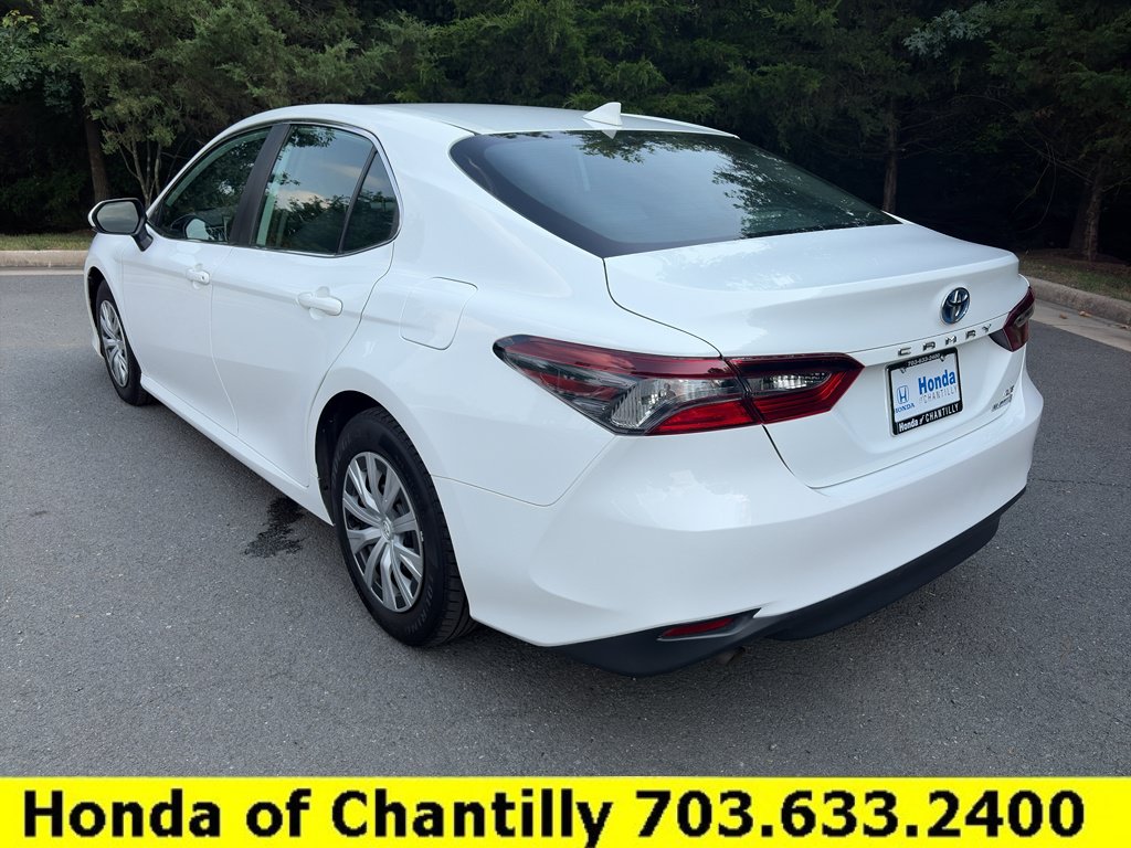 Used 2022 Toyota Camry LE FWD image 5