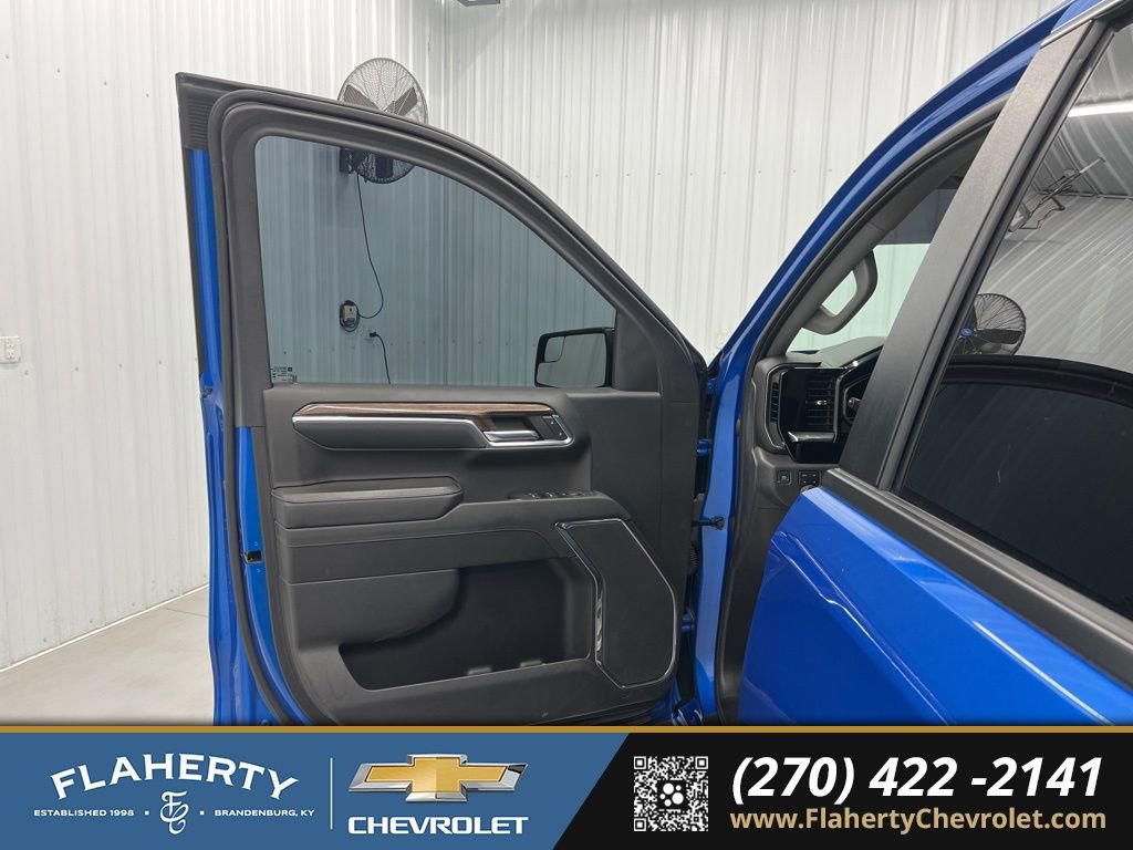 Used 2023 Chevrolet Silverado 1500 RST image 8