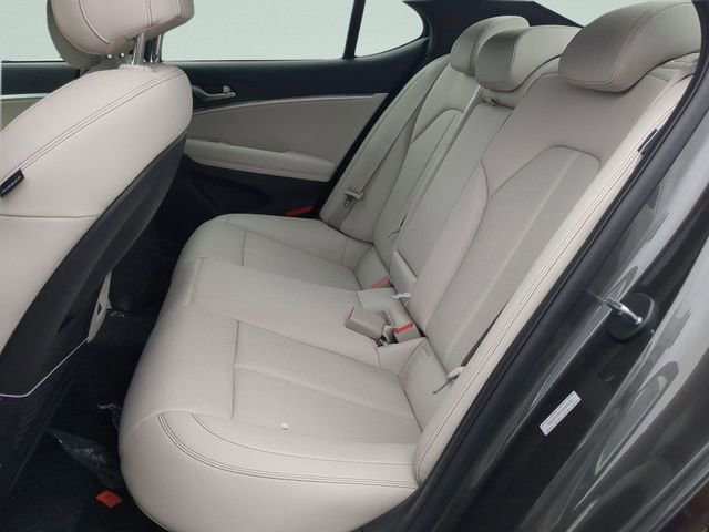 Certified 2025 Genesis G70 2.5T RWD image 26