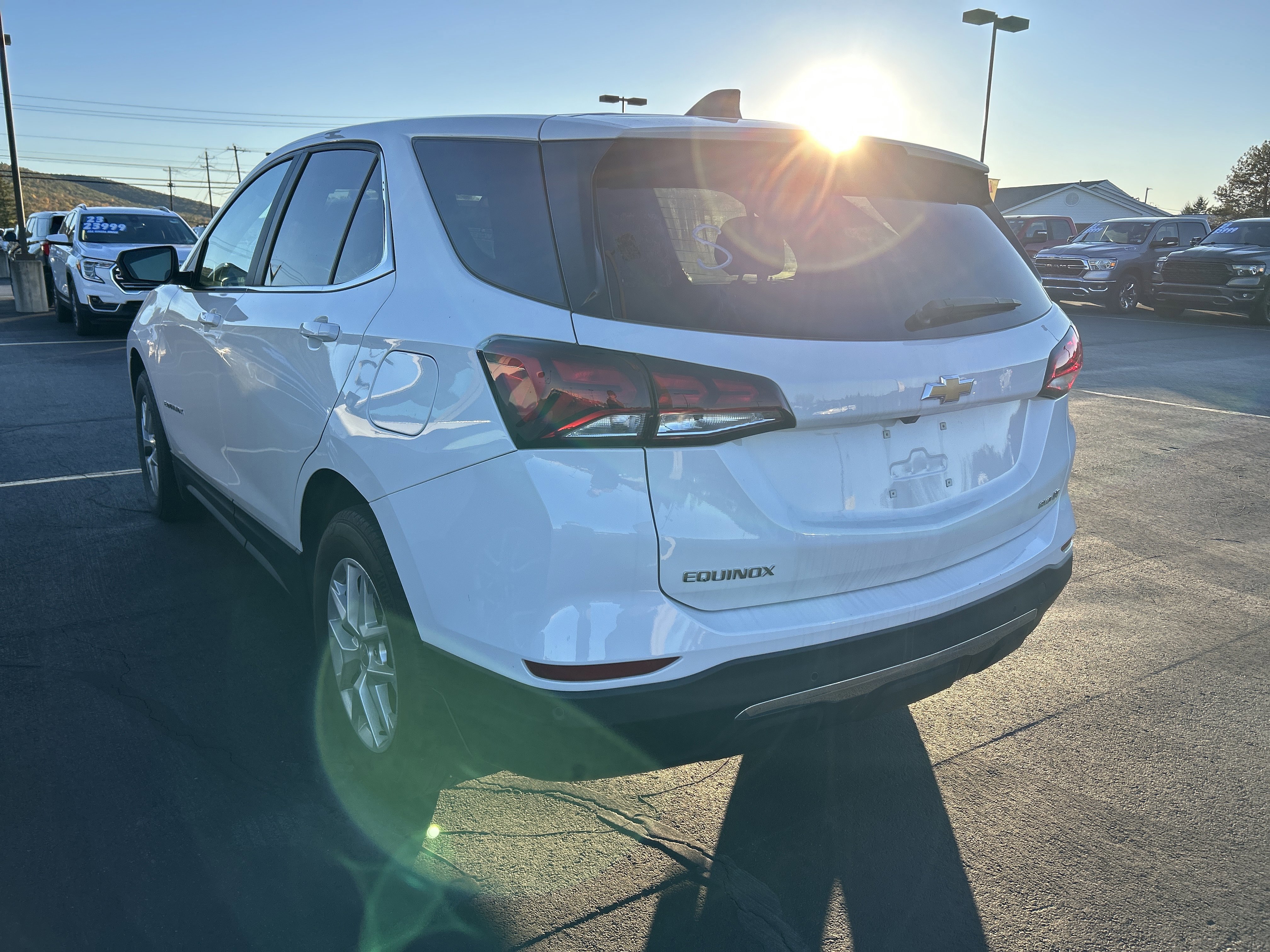 Used 2023 Chevrolet Equinox LT w/ LPO, Floor Liner Package image 12