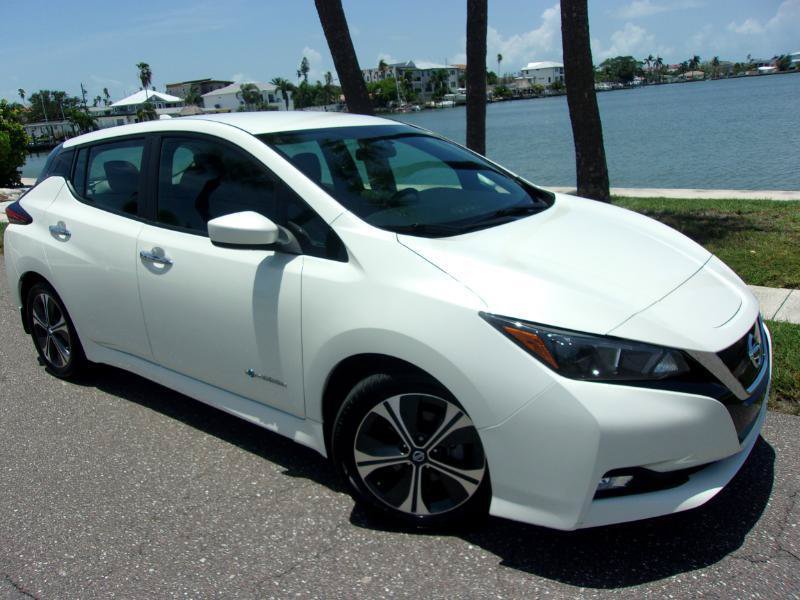 Used 2018 Nissan Leaf SL w/ SL Technology Package FWD image 8