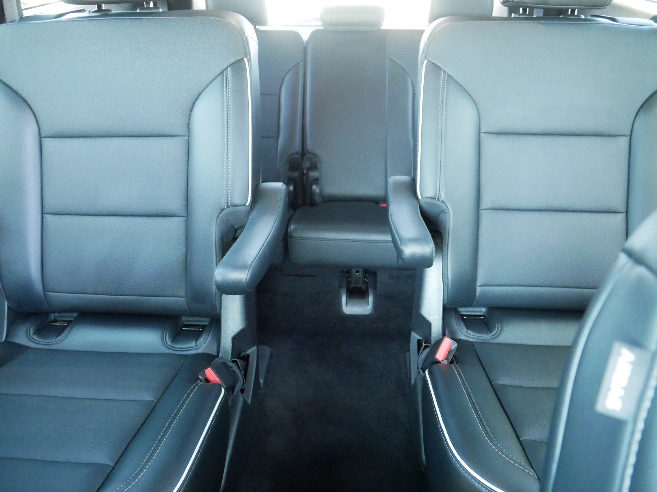 Used 2025 Buick Enclave Preferred image 13