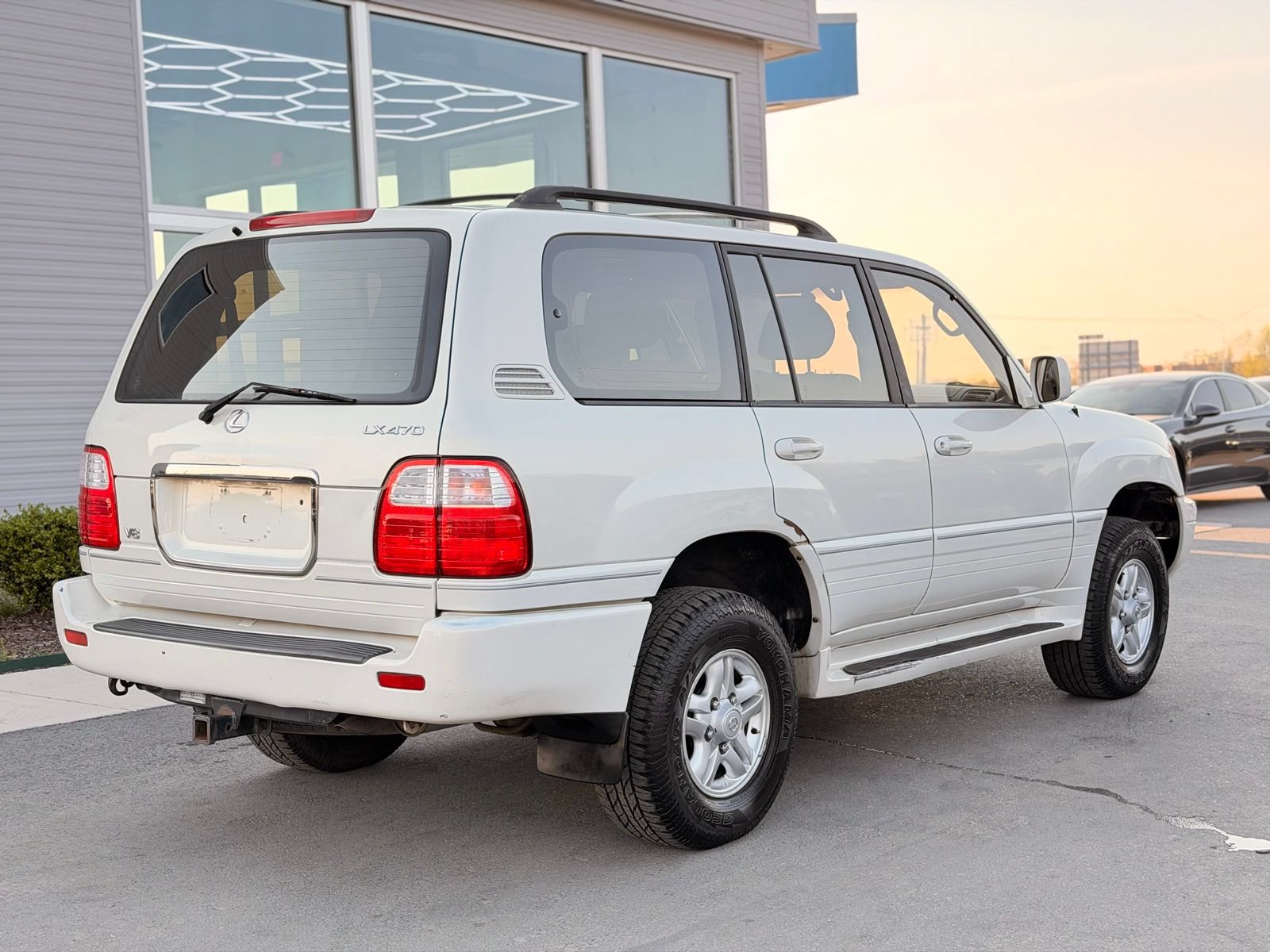 Used 1999 Lexus LX 470 4WD image 3