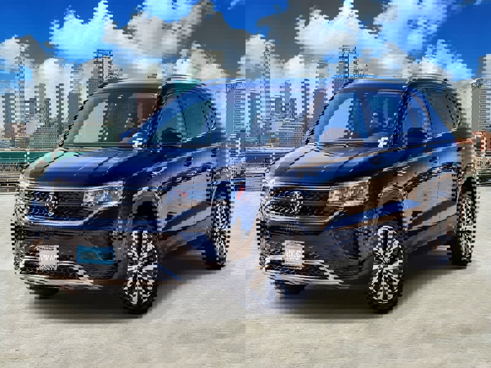 Used 2023 Volkswagen Taos SE w/ Panoramic Sunroof Package