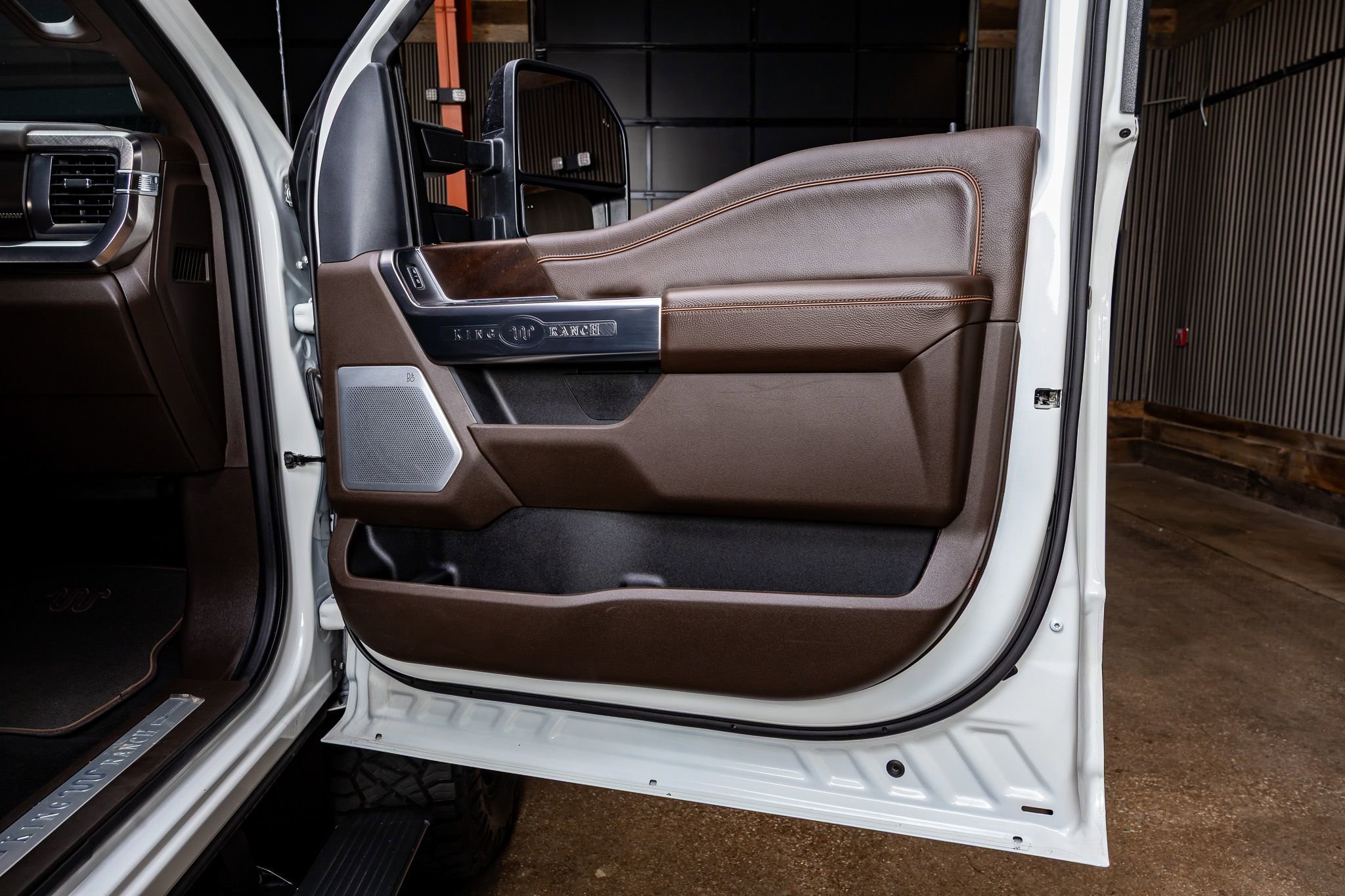 Used 2024 Ford F250 King Ranch w/ FX4 Off-Road Package image 37