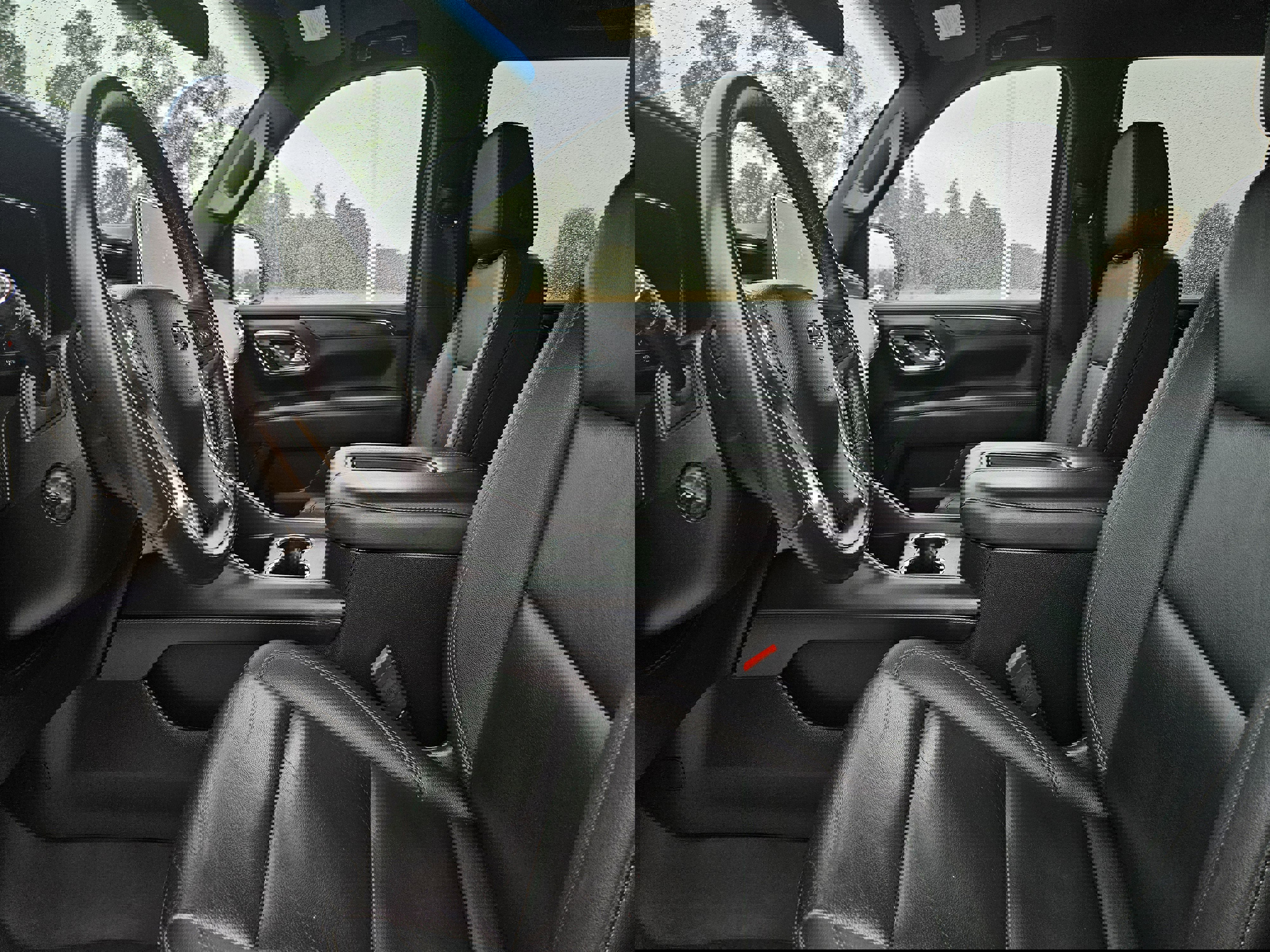 Used 2022 Chevrolet Tahoe Z71 w/ Luxury Package image 11