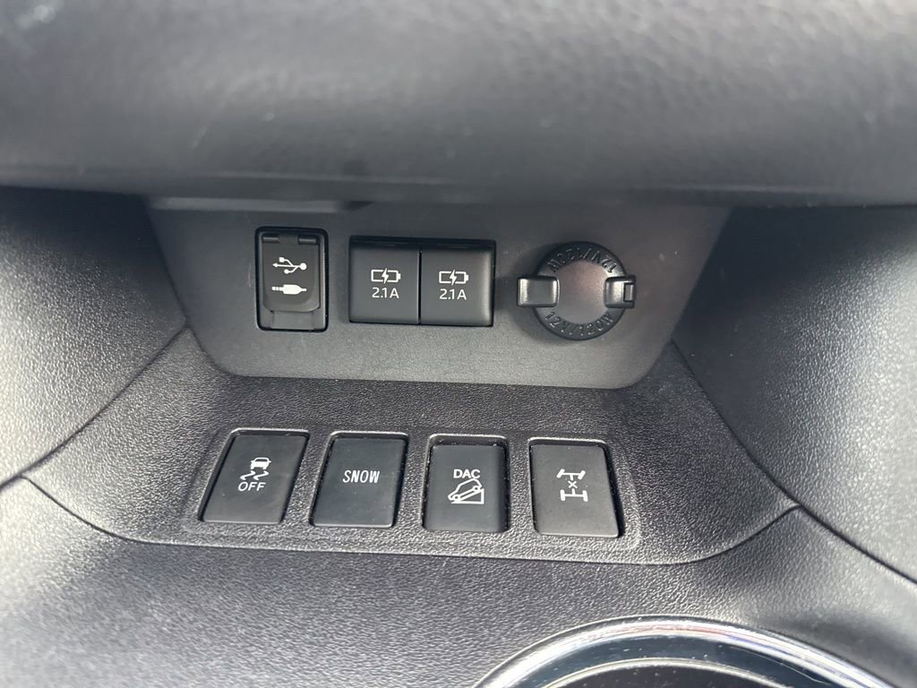 Used 2018 Toyota Highlander XLE image 34