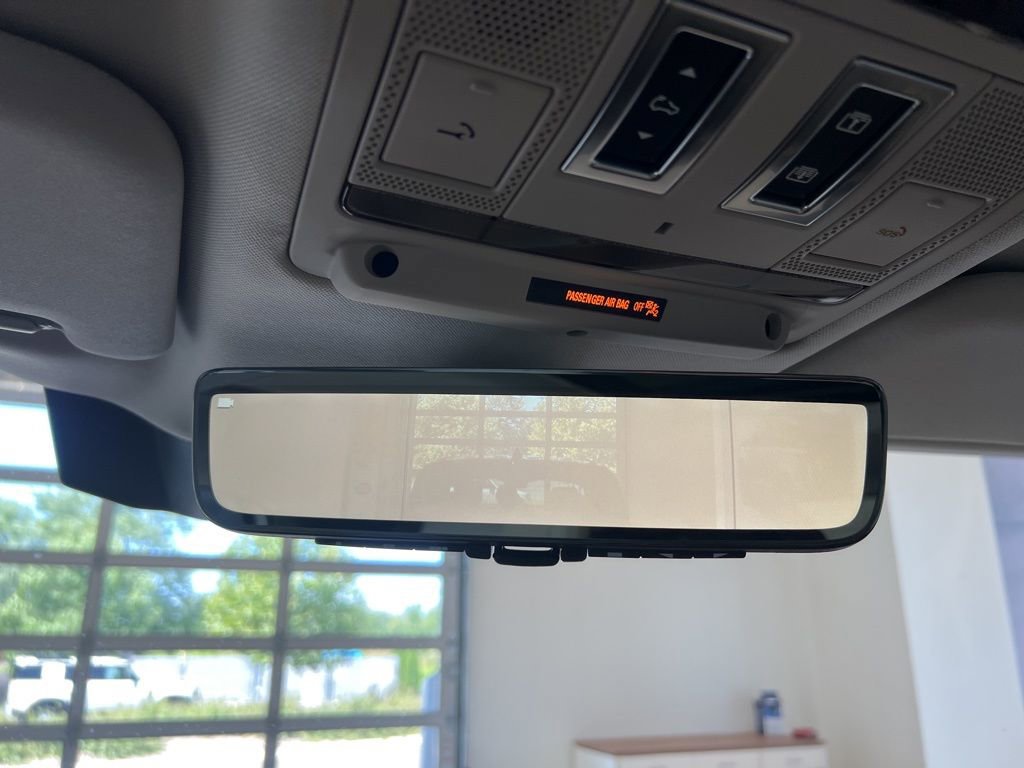 New 2024 Land Rover Defender 110 SE AWD/4WD image 28