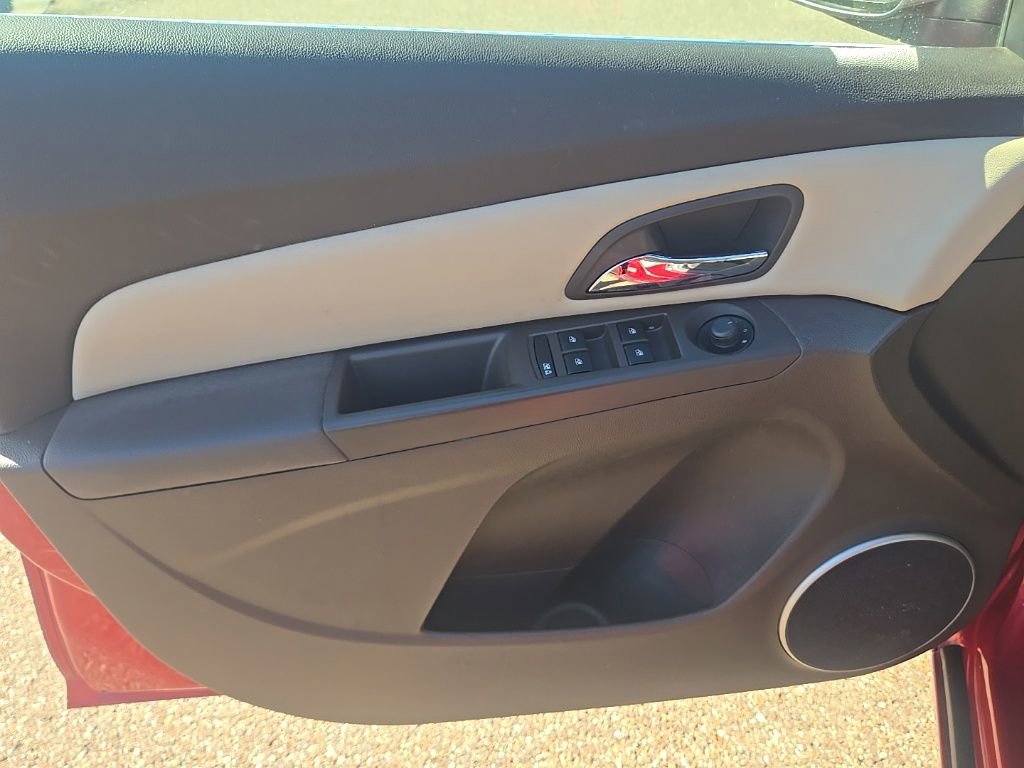 Used 2012 Chevrolet Cruze LT FWD image 11