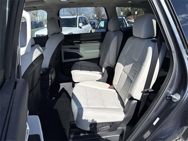 Used 2021 Kia Telluride SX w/ SX Prestige Package image 17