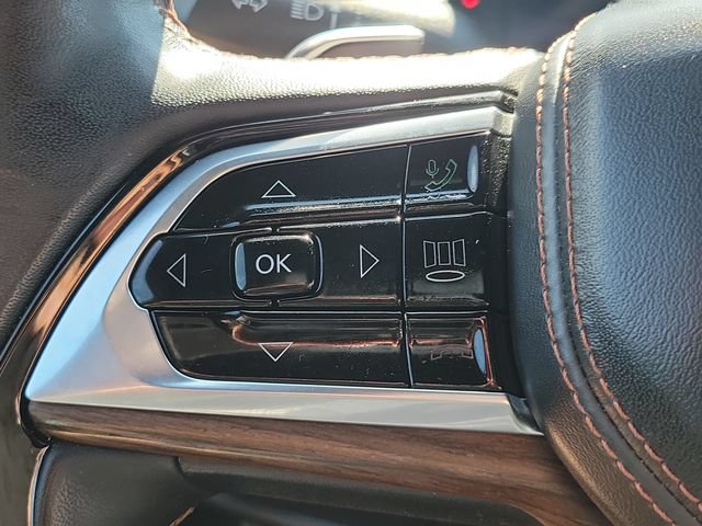 Used 2022 Jeep Grand Cherokee Summit AWD/4WD image 16